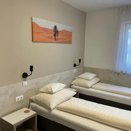Royalhill Apartament *