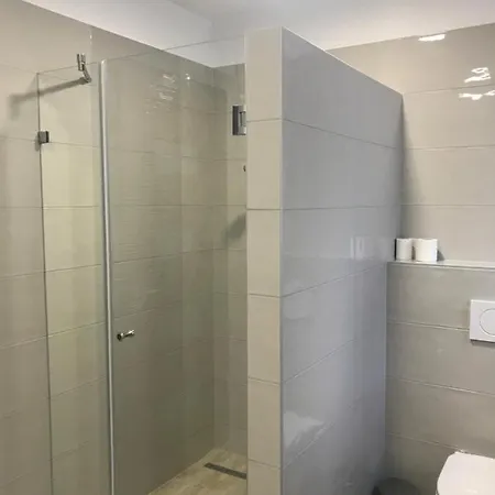 Royalhill Apartament *